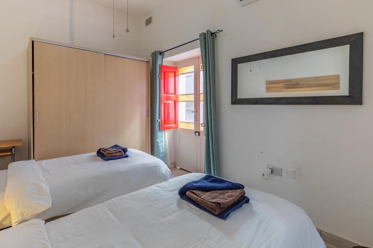 Bormla - Comfortable Two Bedroom Apartment Cospicua Esterno foto