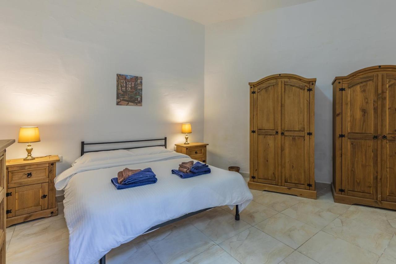 Bormla - Comfortable Two Bedroom Apartment Cospicua Esterno foto